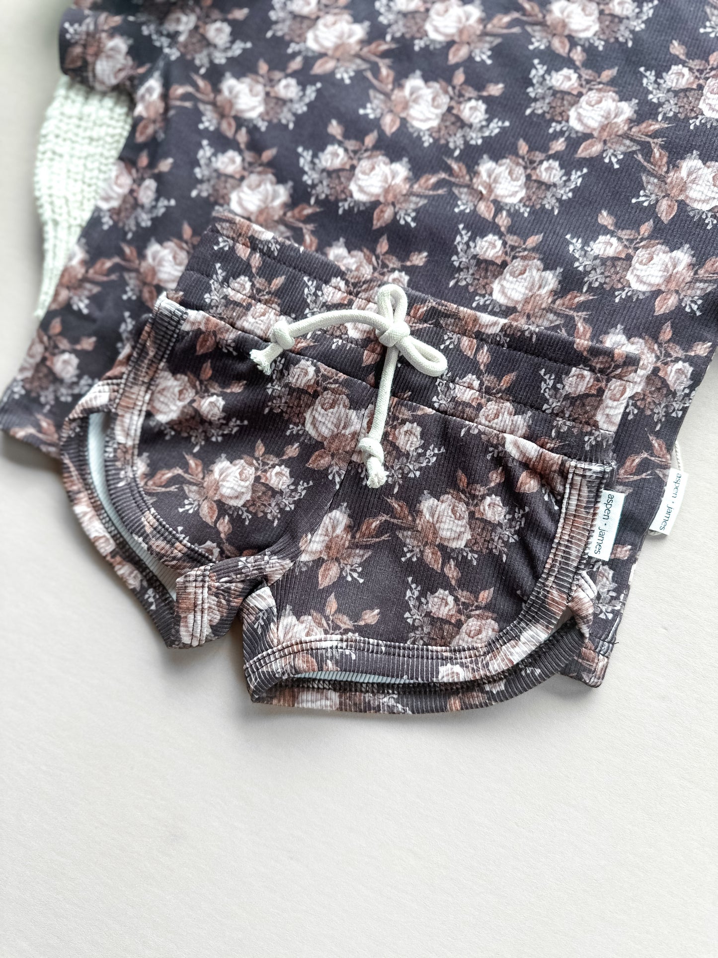 Ribbed Bamboo Track Short Set - Neutral Boho Floral